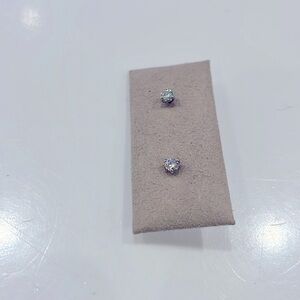 CHARLES & COLVARD FOREVERONE NEAR COLORLESS 1/2 CTWMOISSANITE EARRINGS BRAND NEW